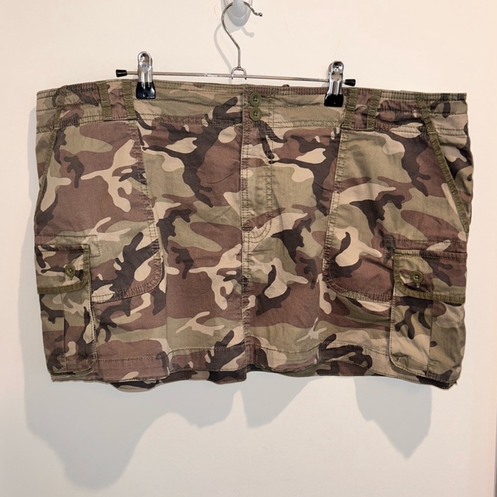 Abercrombie & Fitch 2000’s Reissue Camo Cargo Mini size Large